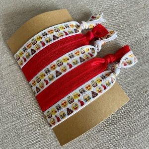 Creaseless Hair tie bracelets. No pull. Set of 5